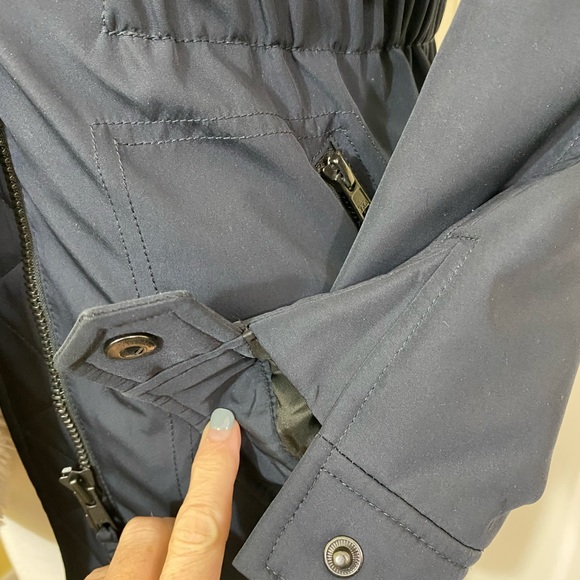 Garnet Hill S13 Girls Hooded Anorak - Picture 9 of 9